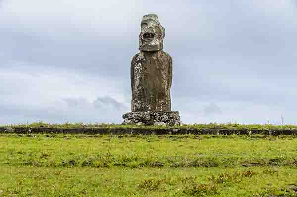 221 - Chile - isla de Rapa Nui o Pascua - Ahu Huri A Urenga